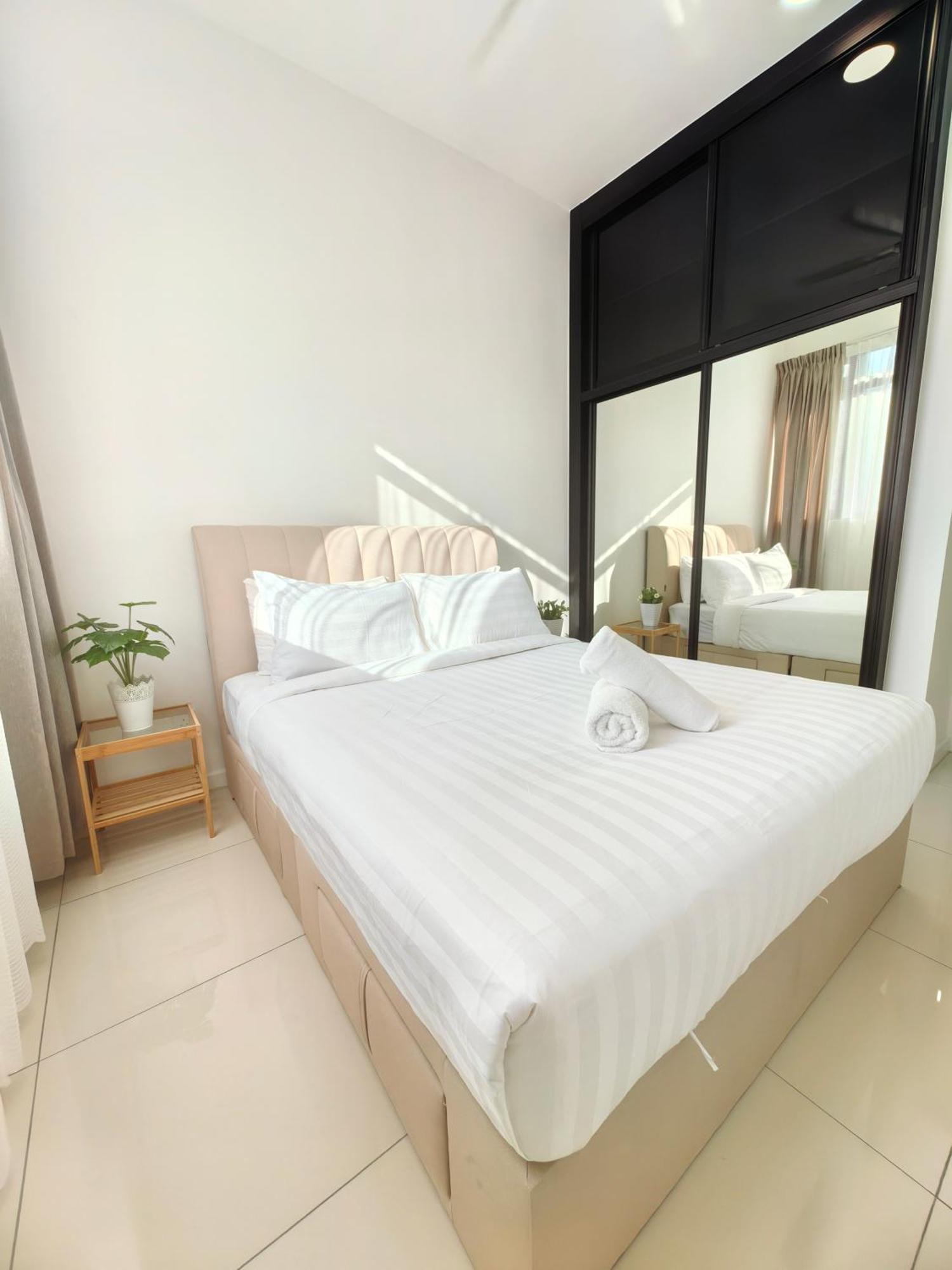 Chambers Residence Klcc By Purple Orchid Kuala Lumpur Extérieur photo